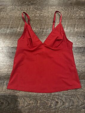 Out from under vneck tank top